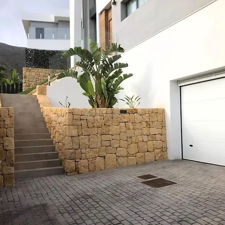 Scenic With Heated Pool Villa *